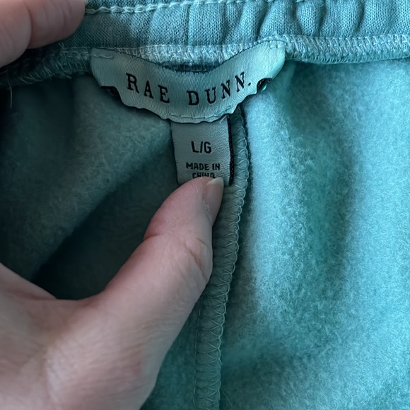 🚨LAST CHANCE🚨 Rae Dunn tie dye sweatpants in Jr Large - NWOT - Picture 9 of 15